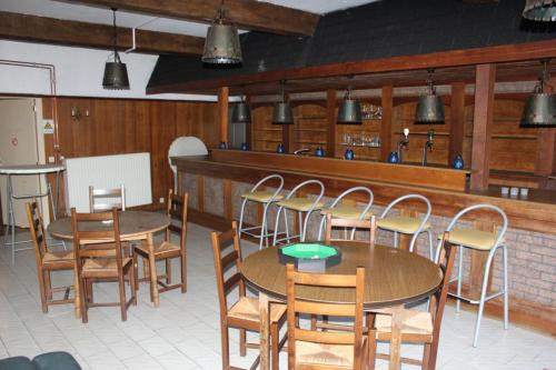 bar